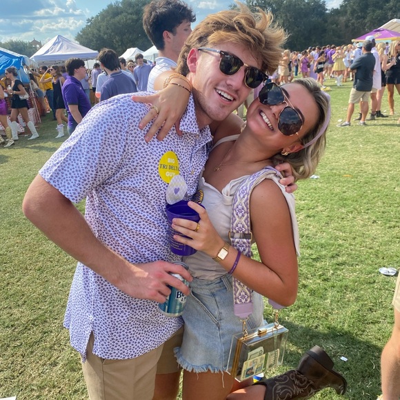 Meet your Posher, Amelie - Picture 1 of 1